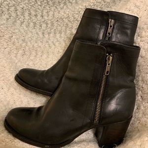 Frye Shoes - Frye ankle boots, size 6 Frye Shoes - Frye ankle boots, size 6
